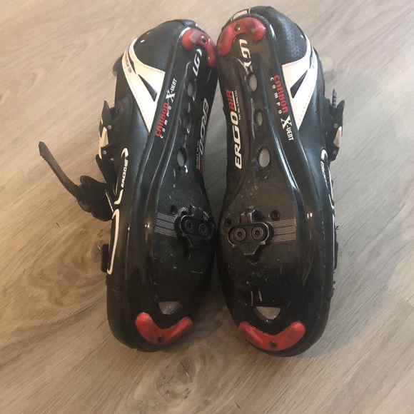 Louis Garneau Futura XR Cycling Shoes with SPD clips - Picture 2 of 2